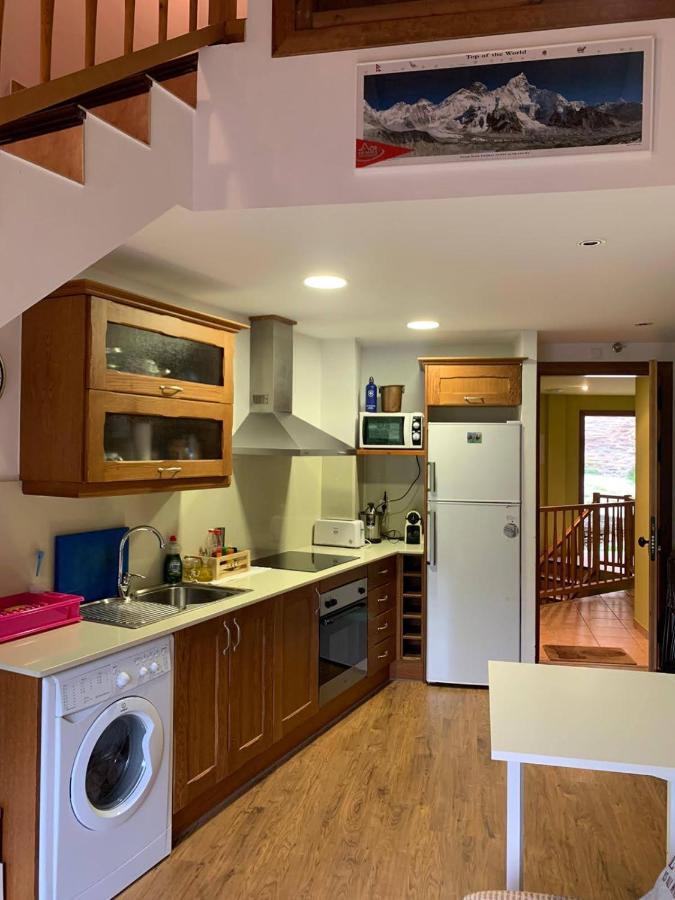Apartamentsaloriaburg Farrera Exterior photo